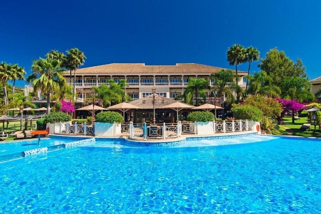 Hotel Lindner Golf & Wellness Resort Portals Nous 4*