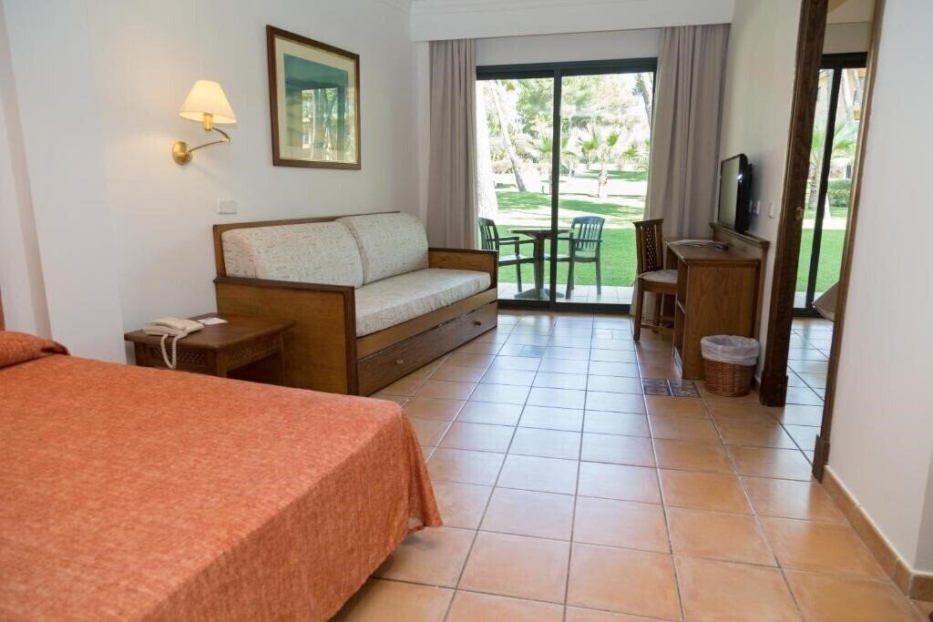 Obraz Fergus Club Vell Mari 4*