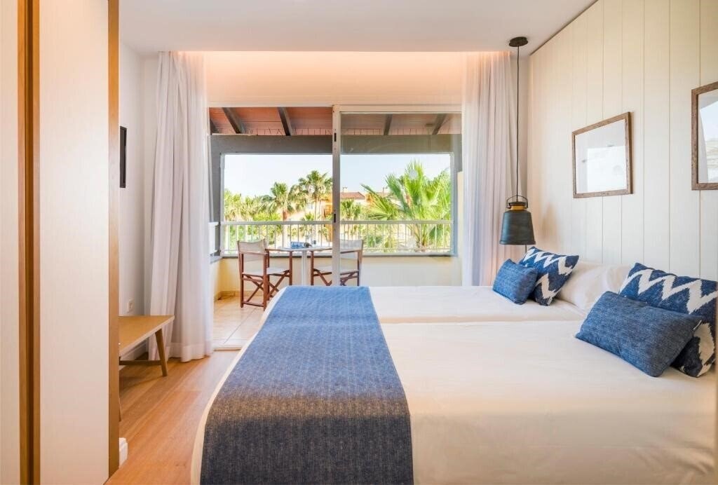 Hotel Club Del Sol Aparthotel 4*