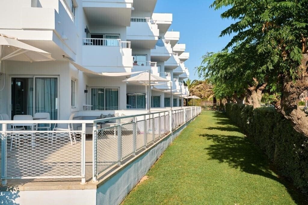Картинка Hipotels Cala Bona Club 4*