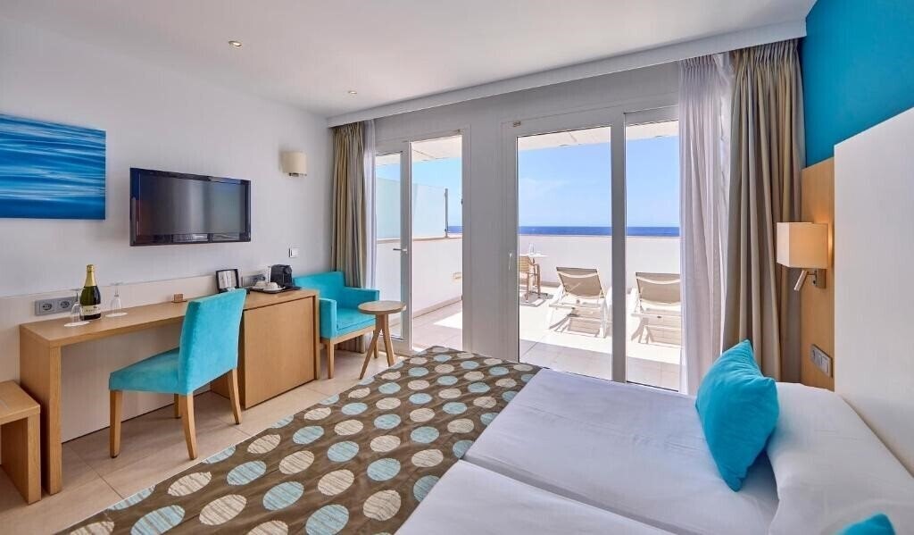 Zdjęcie Universal Hotel Marques 4*