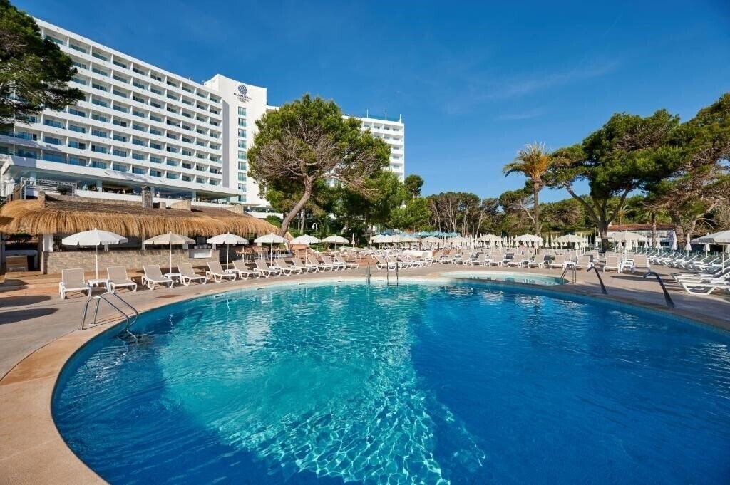 Отель Aluasoul Carolina 4*