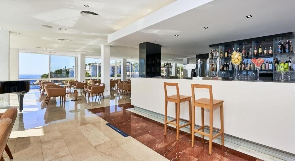 Фотографія Globales Cala Vinas 4*