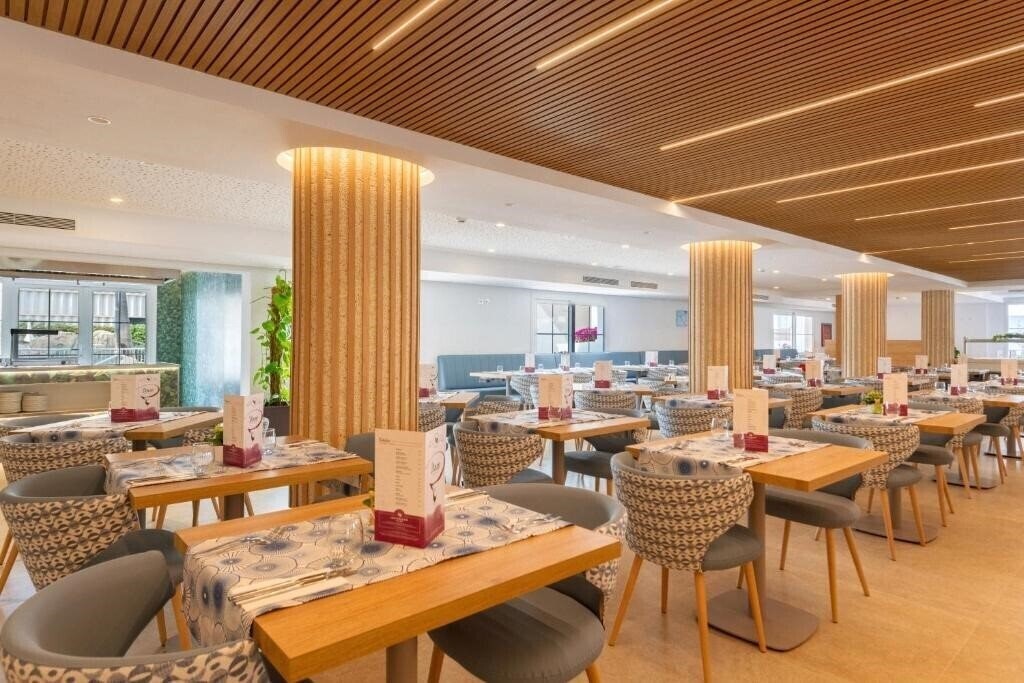 Zdjęcie Capricho 4*