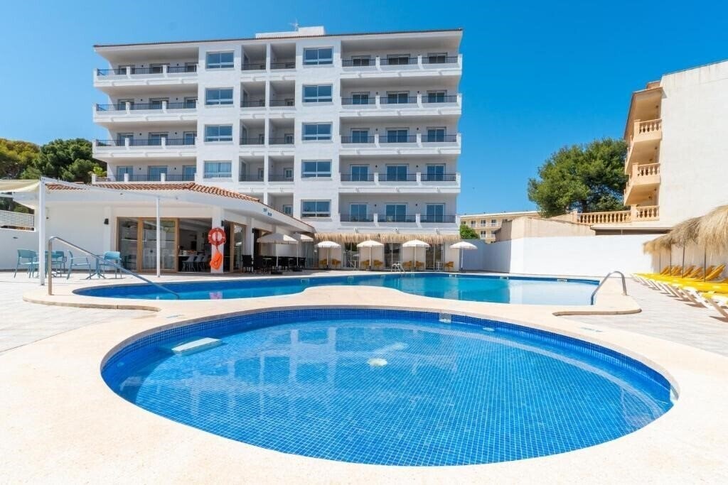 Готель Appartements La Perla Negra 2*