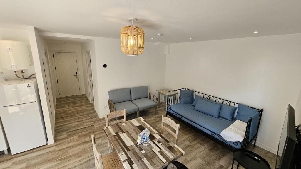 Zdjęcie Apartamentos Ibiza 3*