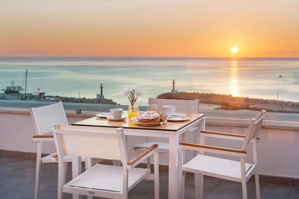 Отель Cala Bona 4*