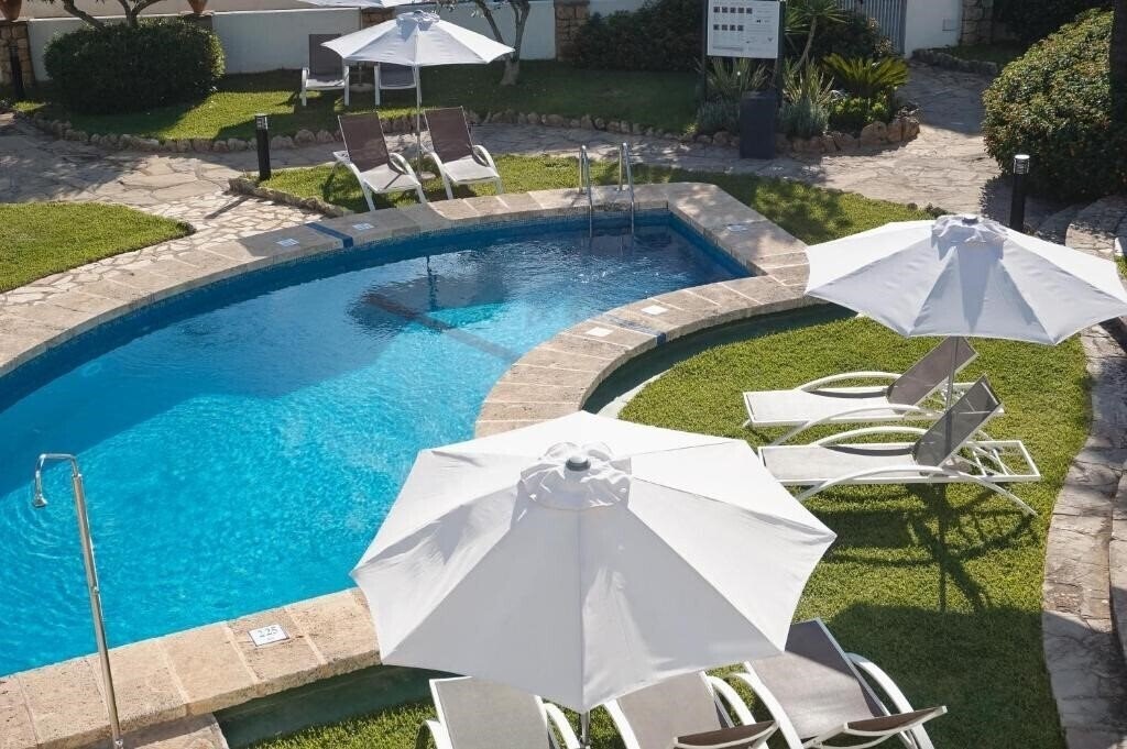 Zdjęcie Hoposa Montelin Apartments (ex. Montelin) 4*