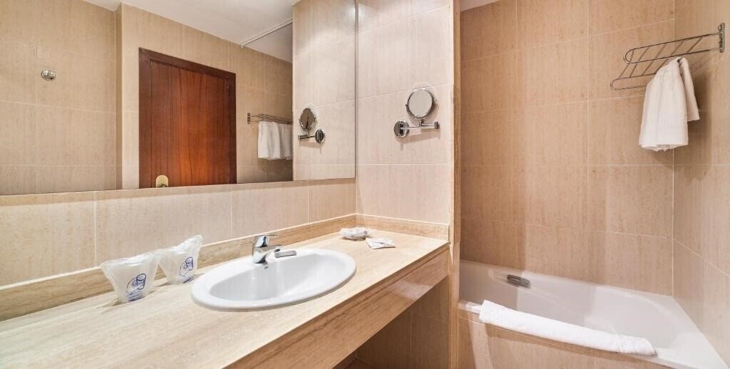 Зображення Bakour Garbi Cala Millor (ex. Garbi Cala Millor) 4*