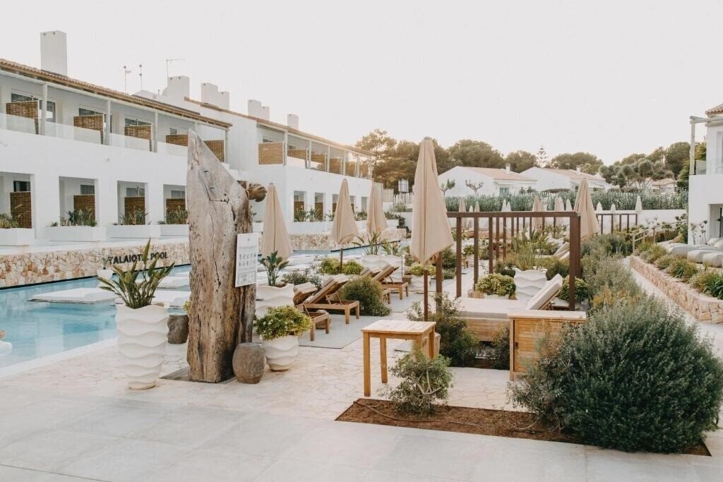 Zdjęcia Lago Resort Menorca - Suites del Lago 5*