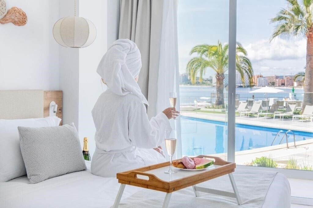 Hotel Roc Portonova апартаменты