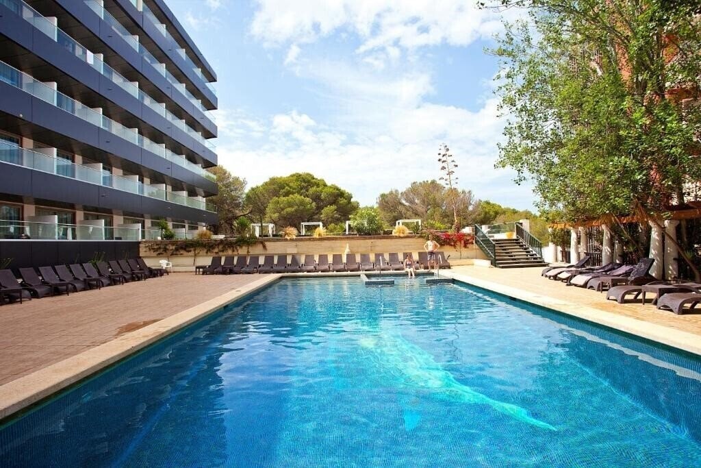 Отель Ipanema Beach 3*