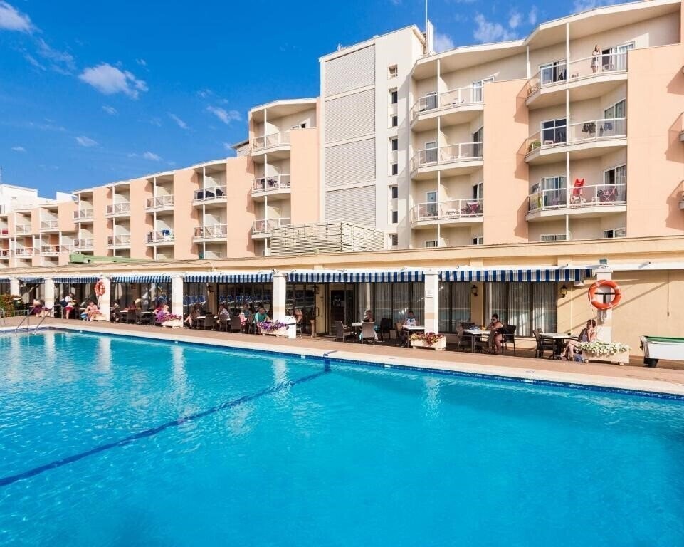 Фотографія Globales Playa Santa Ponsa 3*