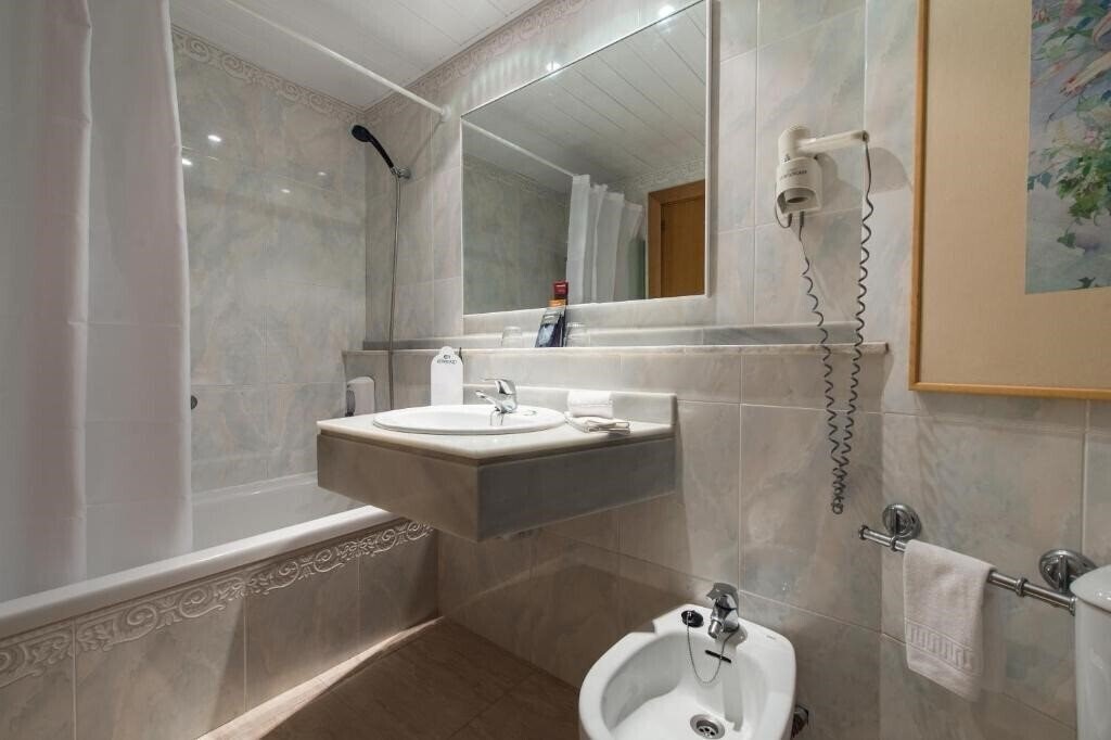 Zdjęcie Exagon Park 4*