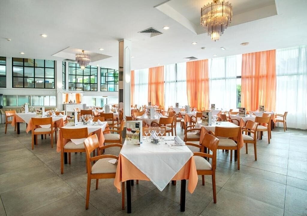 Zdjęcie Exagon Park 4*