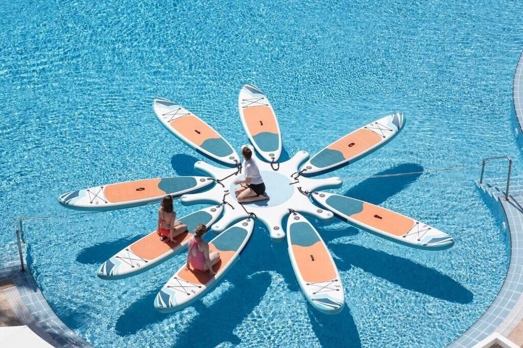 Фотографія Valentin Son Bou 4*