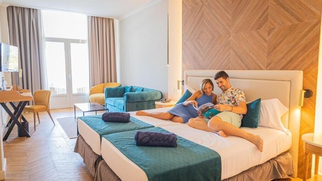 Zdjęcie Port Mahon 4*