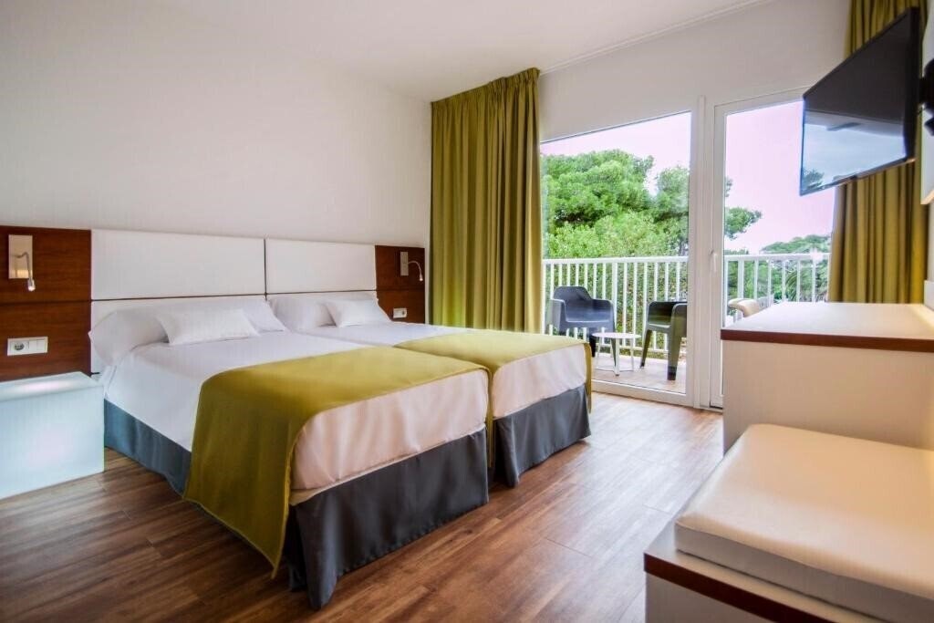 Фото Globales Cala Blanca 4*