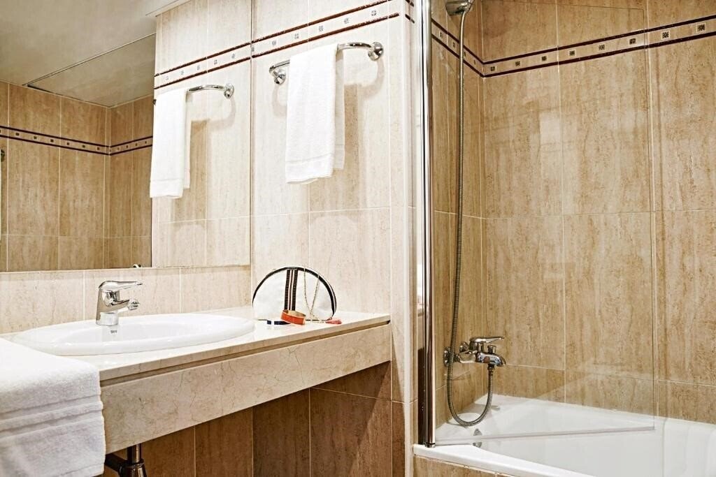 Фотографія Globales Cala Blanca 4*