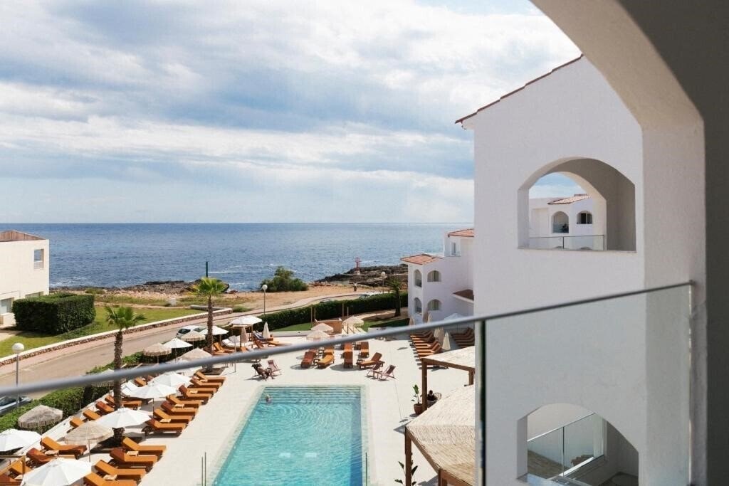 Hotel Caramelo Marina Calan Bosch Hotel 4*