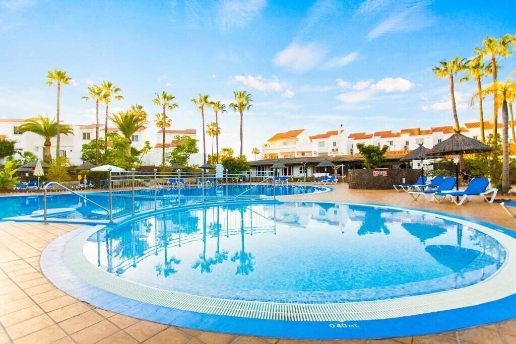 Фотографія Clc Sunningdale Village 4*