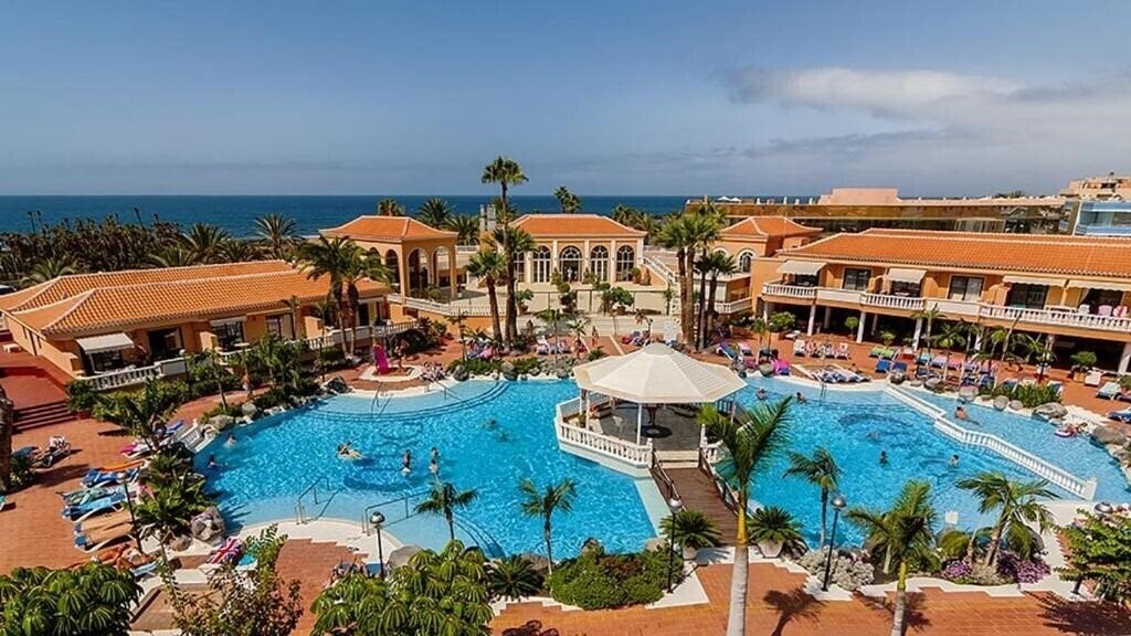 Готель Tenerife Royal Gardens 3*
