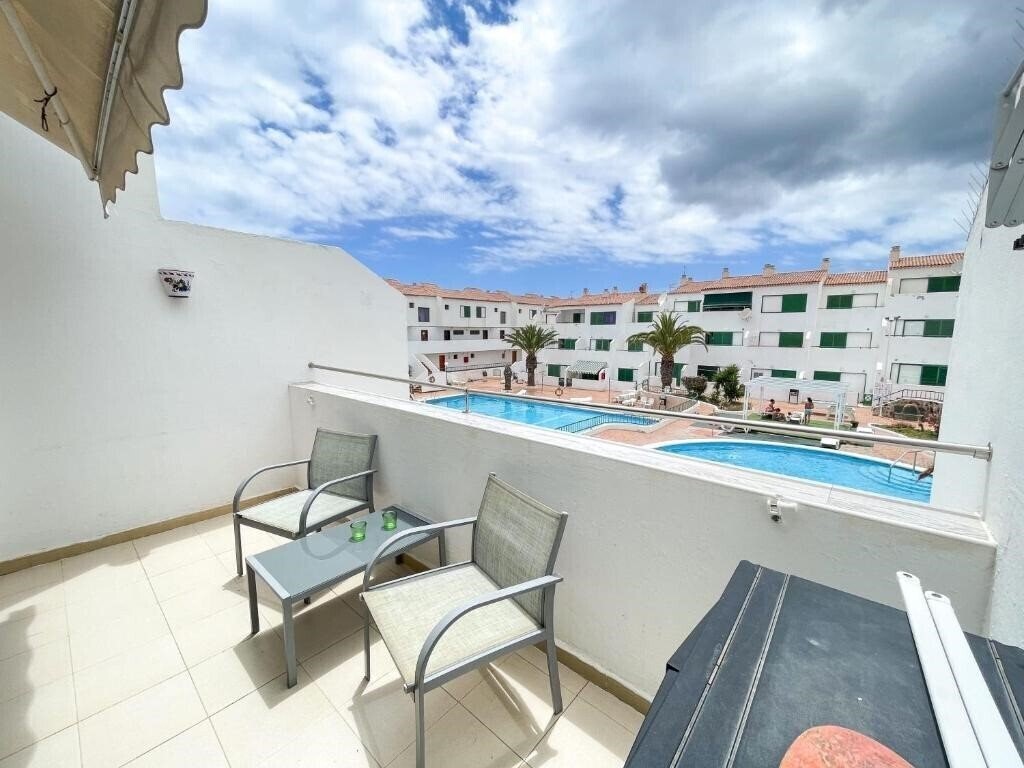 Отель Alondras Park Apts 2*