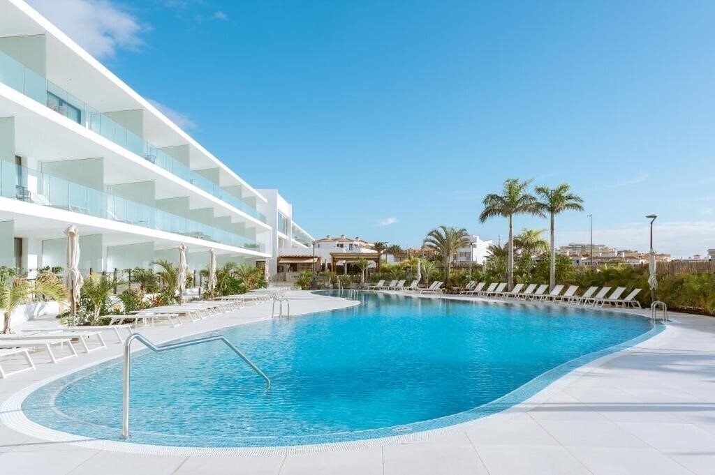 Готель Amarilla Golf Residences 5*