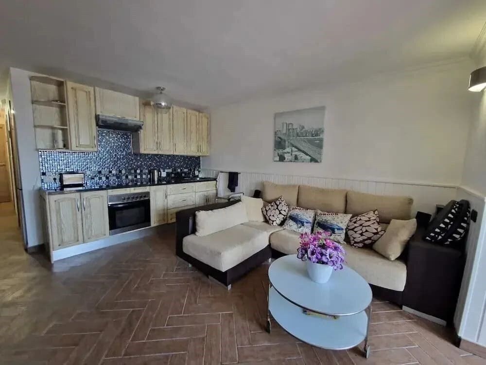 Фотографія 2 Bed Apartment That Steps Out On To The Pool 3*