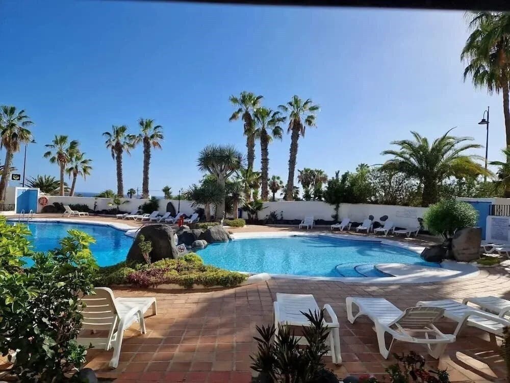 Готель 2 Bed Apartment That Steps Out On To The Pool 3*