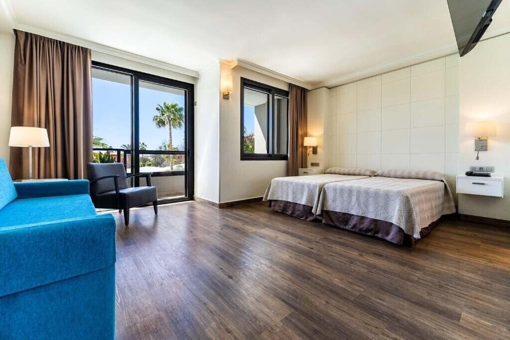 Zdjęcia Bitacora 4*