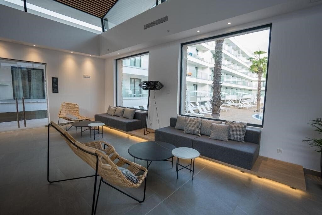 Zdjęcie Morlans Suites 4*