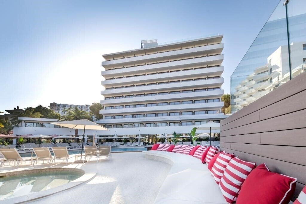 Готель Fergus Style Tobago 5*