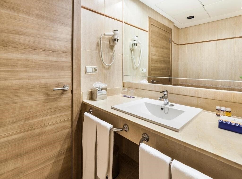Фотографія Globales Santa Lucia 4*
