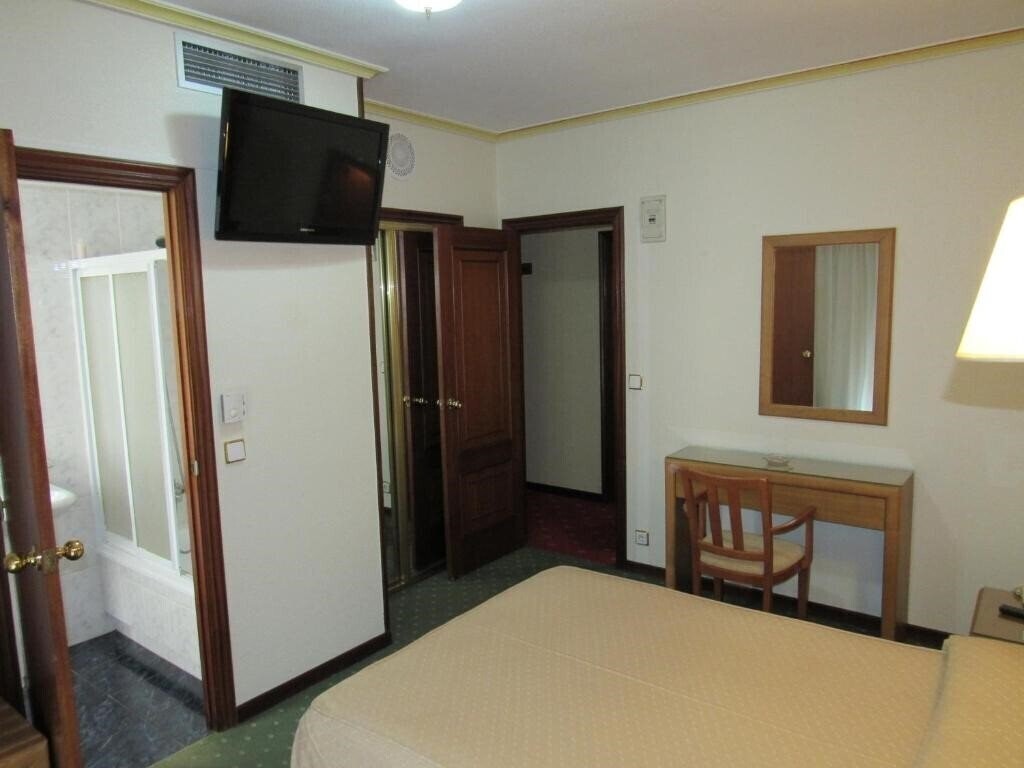 Zdjęcie Virgen Del Camino 3*