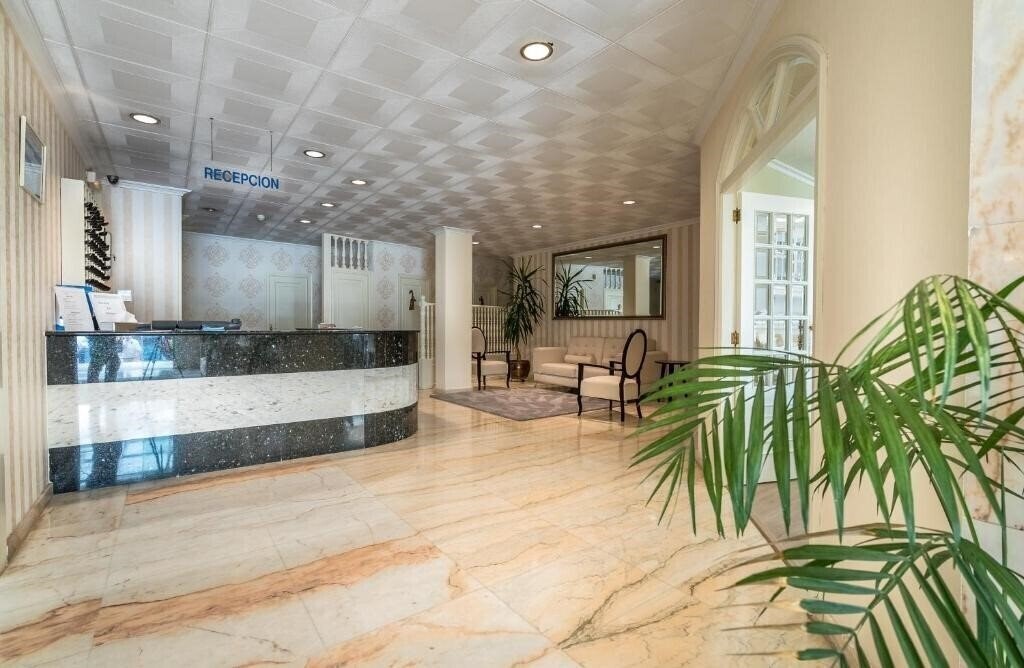 Zdjęcia Hotel Ton 3*