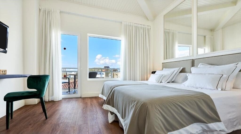 Фото Hoposa Daina 4*