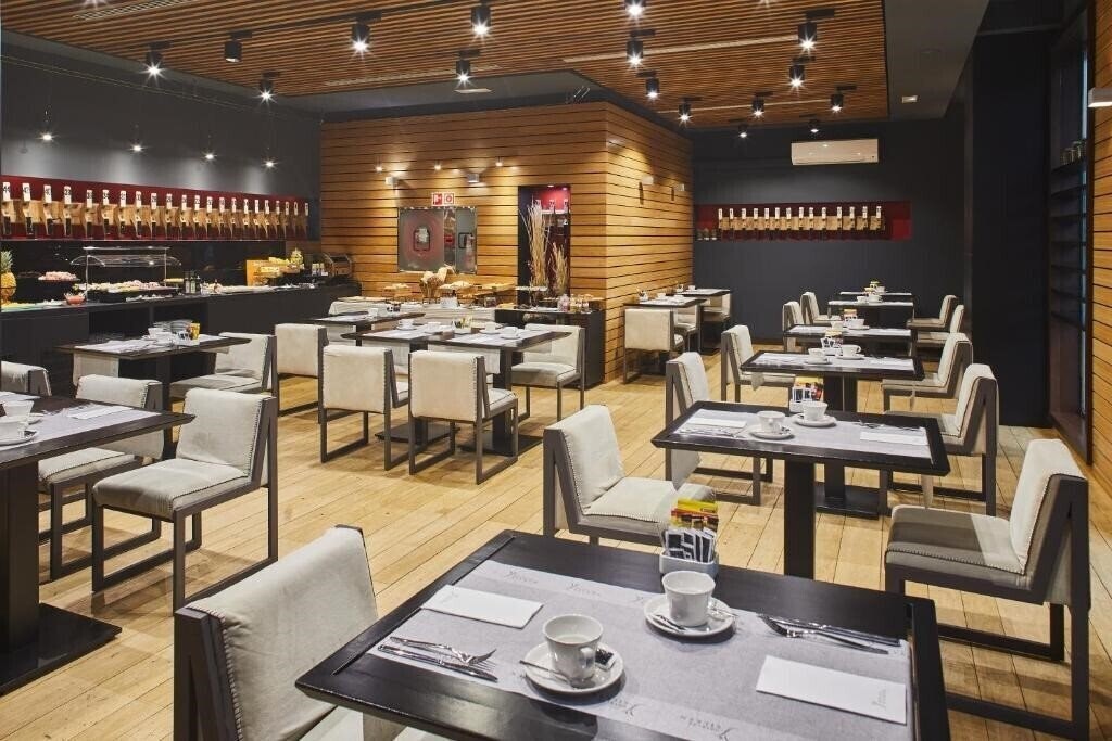 Картинка Silken Gran Teatro 4*