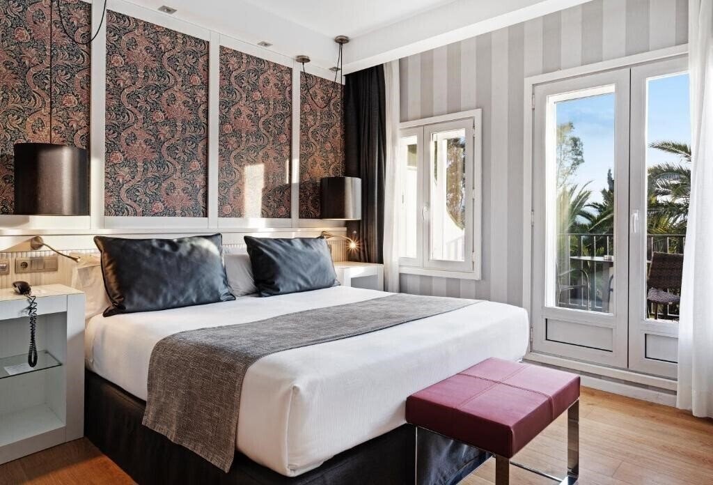 Фото Catalonia Reina Victoria Wellness & Spa 4*