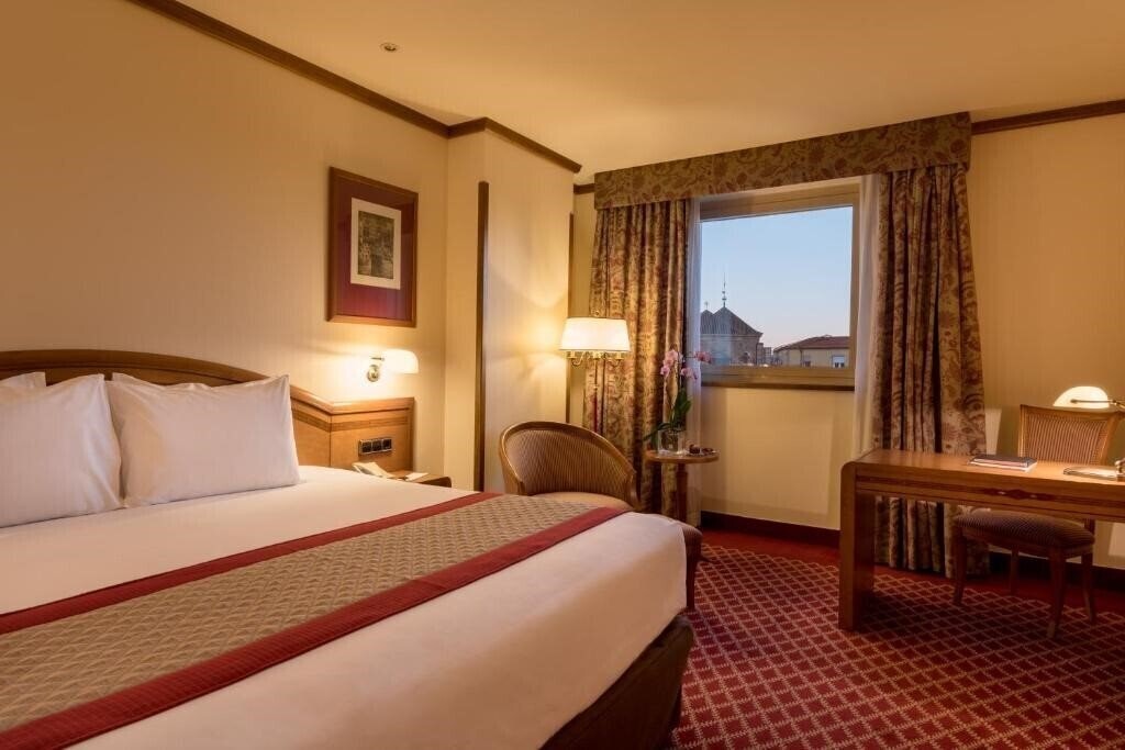 Hotel Eurostars Las Claras 4*