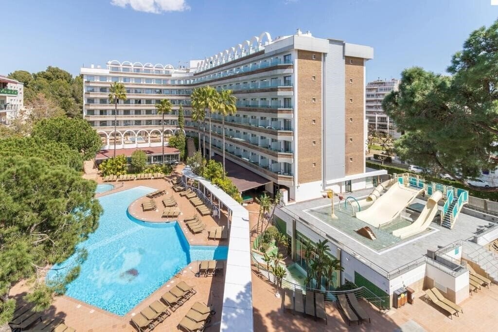 Готель Golden Port Salou 4*
