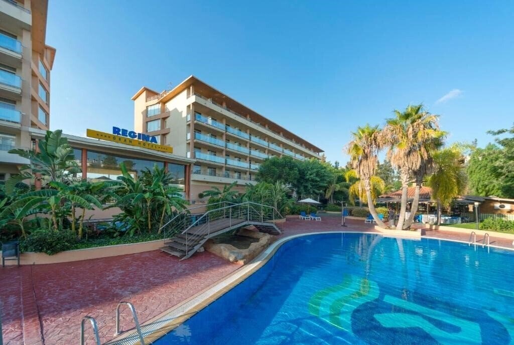 Готель 4R Gran Hotel Regina 4*