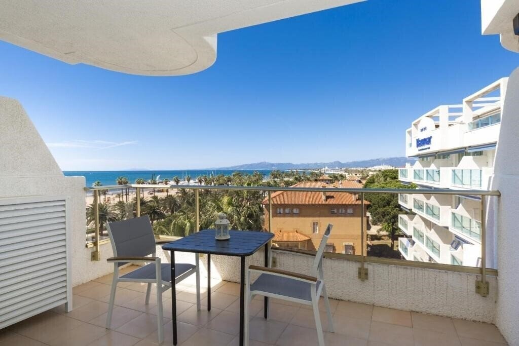 Фотографія Acacias Apartamentos Salou 3*