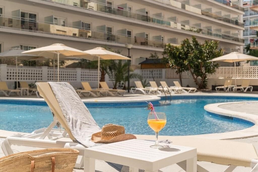 Hotel Rentalmar Salou Beach Apart 4*