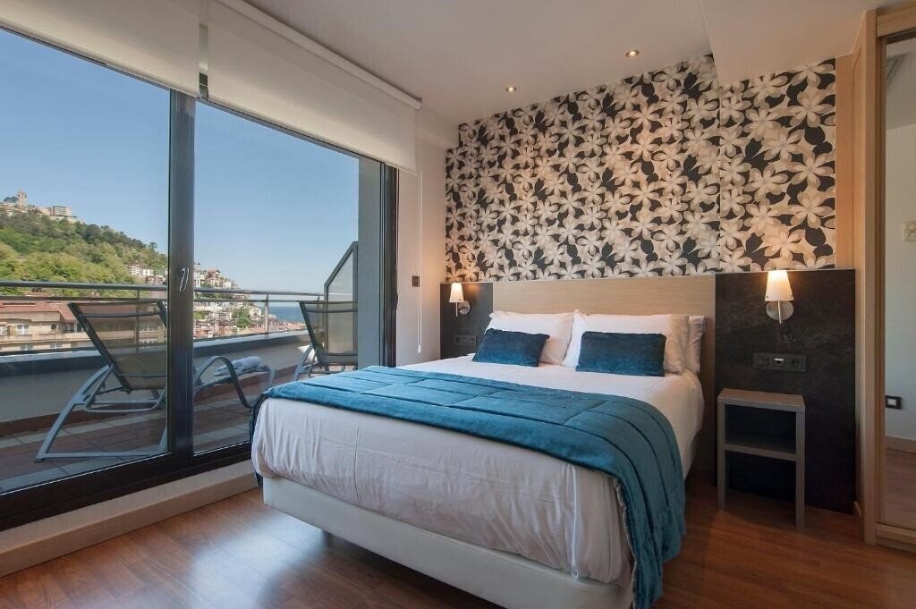 Hotel Sercotel Codina (ex. Codina) 3*