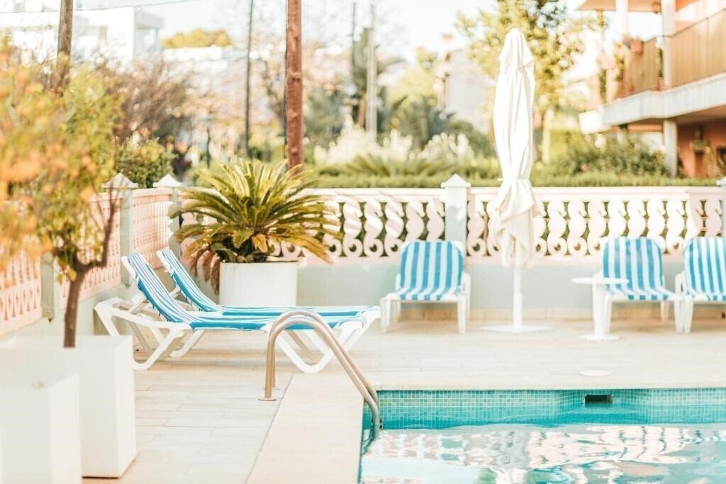 Hotel 4u Miranda - Adults Only 2*