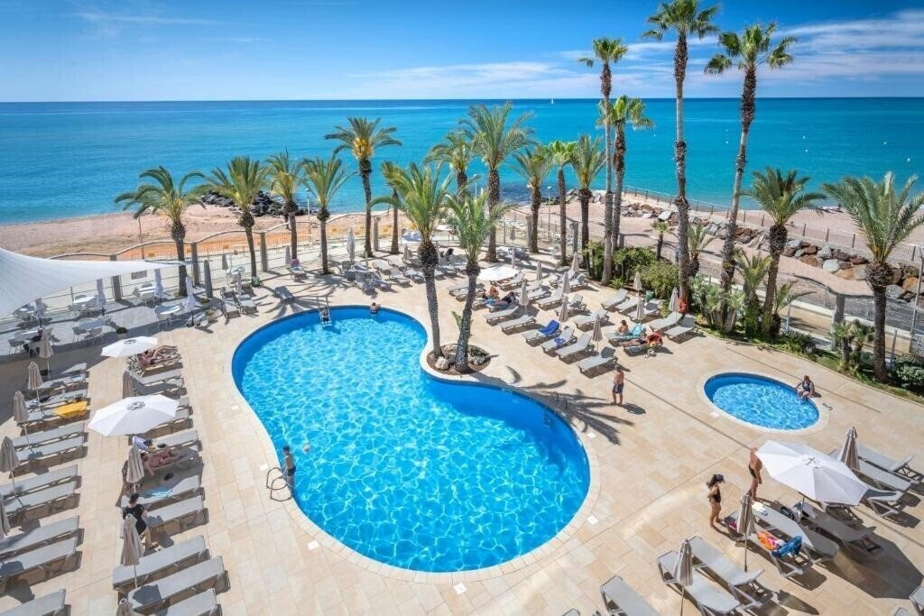 Готель Caprici Beach & SPA (ex. Caprici ) 4*