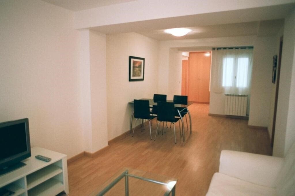 Obraz Auhabitat Zaragoza Apartamentos 3*