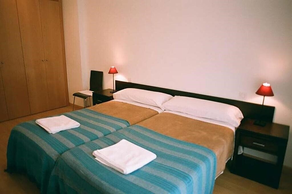 Zdjęcie Auhabitat Zaragoza Apartamentos 3*