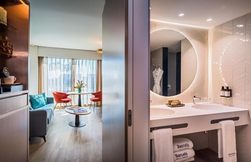 Zdjęcie Barcelo Renacimiento 5*